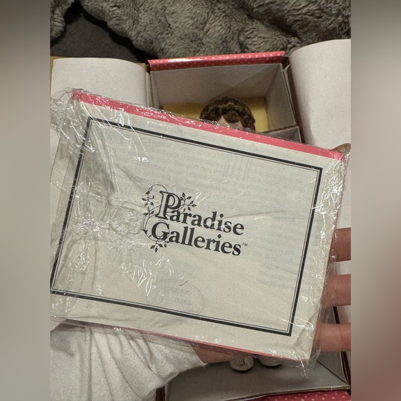 PARDISE GALLERIES Melissa Floral Porcelain Doll with Lace Dress - Picture 6 of 9